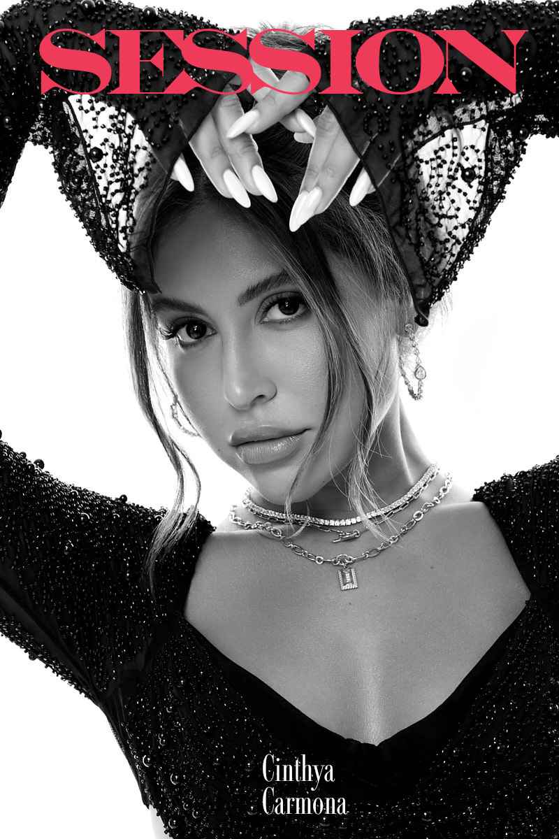 Cinthya Carmona - Session Magazine